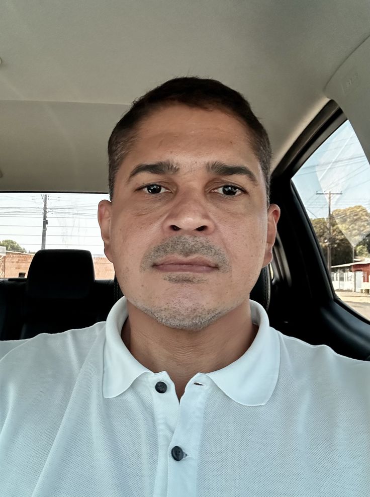 <strong>— Luis Carlos</strong><em><strong>. Cali</strong></em>